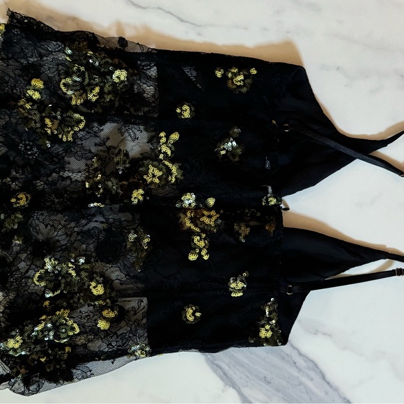 Sabina Musayev Kelvin Top - Picture 5 of 8